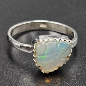 Ethiopian Opal Carved Size US 8 925 Sterling Silver Ring (REXT115-244)