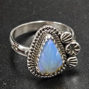 Ethiopian Opal Carved Size US 7 925 Sterling Silver Ring (REXT116-139)