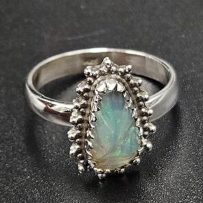 Ethiopian Opal Carved Size US 7 925 Sterling Silver Ring (REXT116-169)