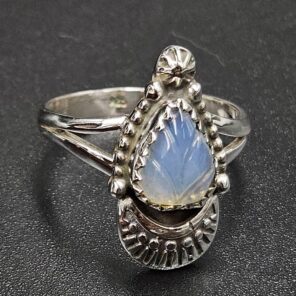 Ethiopian Opal Carved Size US 8 925 Sterling Silver Ring (REXT22-251)