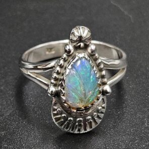 Ethiopian Opal Carved Size US 7 925 Sterling Silver Ring (REXT22-252)