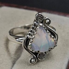 Ethiopian Opal Carved Size US 7 925 Sterling Silver Ring (REXT22-273)