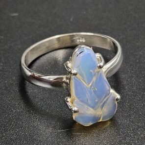 Ethiopian Opal Carved Size US 10 925 Sterling Silver Ring (REXT22-289)