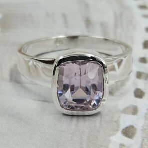 Kunzite Cut 925 Sterling Silver Ring (RS12-307)
