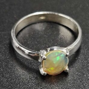 Ethiopian Opal Carved 925 Sterling Silver Ring (REXT80-81)