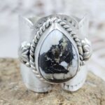 White Buffalo Turquoise Matt Finish Size US 7 925 Sterling Silver Ring (REXT80-62)