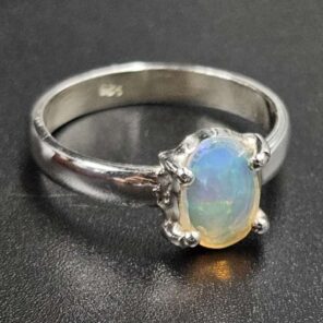 Ethiopian Opal Carved 925 Sterling Silver Ring (REXT80-84)