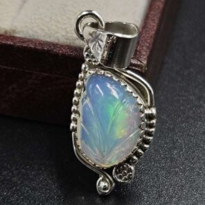 Ethiopian Opal Carved 925 Sterling Silver Pendant (REXT80-73)
